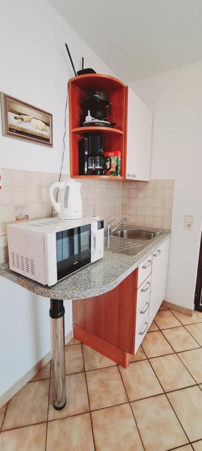 Apartments Darija & Pero Pucisca Extérieur photo