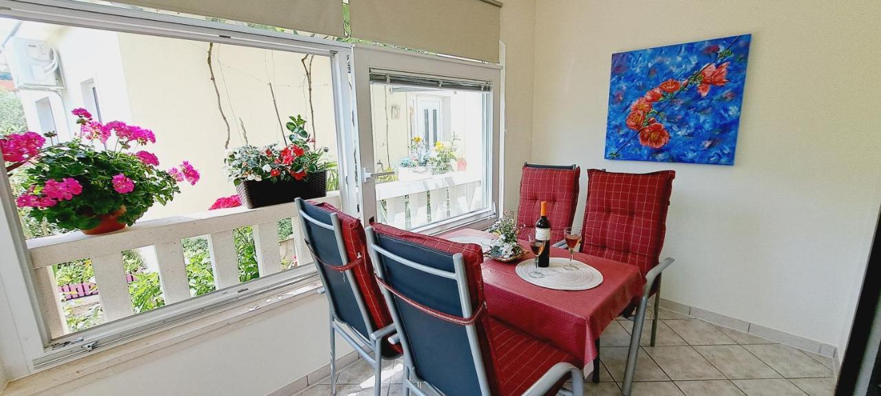 Apartments Darija & Pero Pucisca Extérieur photo